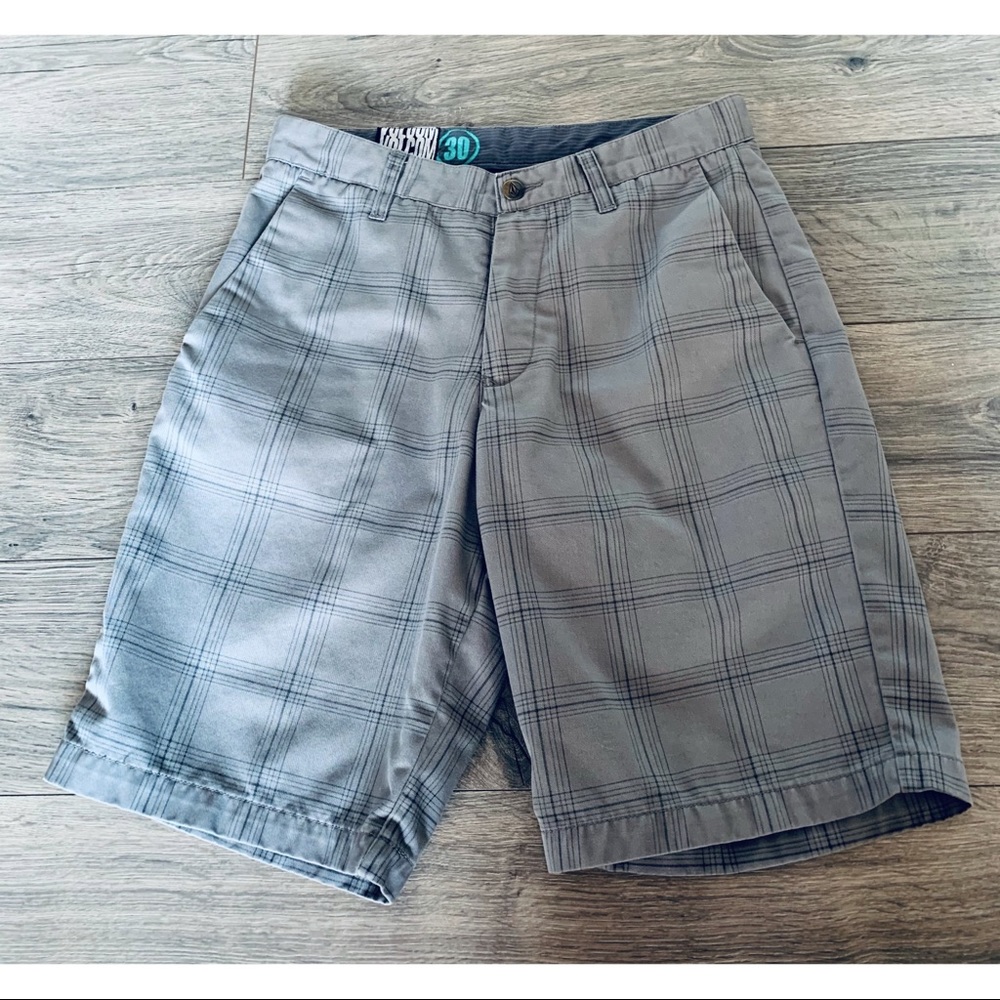 Volcom shorts - Picture 2 of 5
